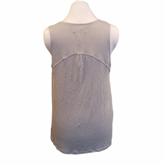 NWT Knox Rose Grey Sleeveless Keyhole Top - Picture 2 of 8